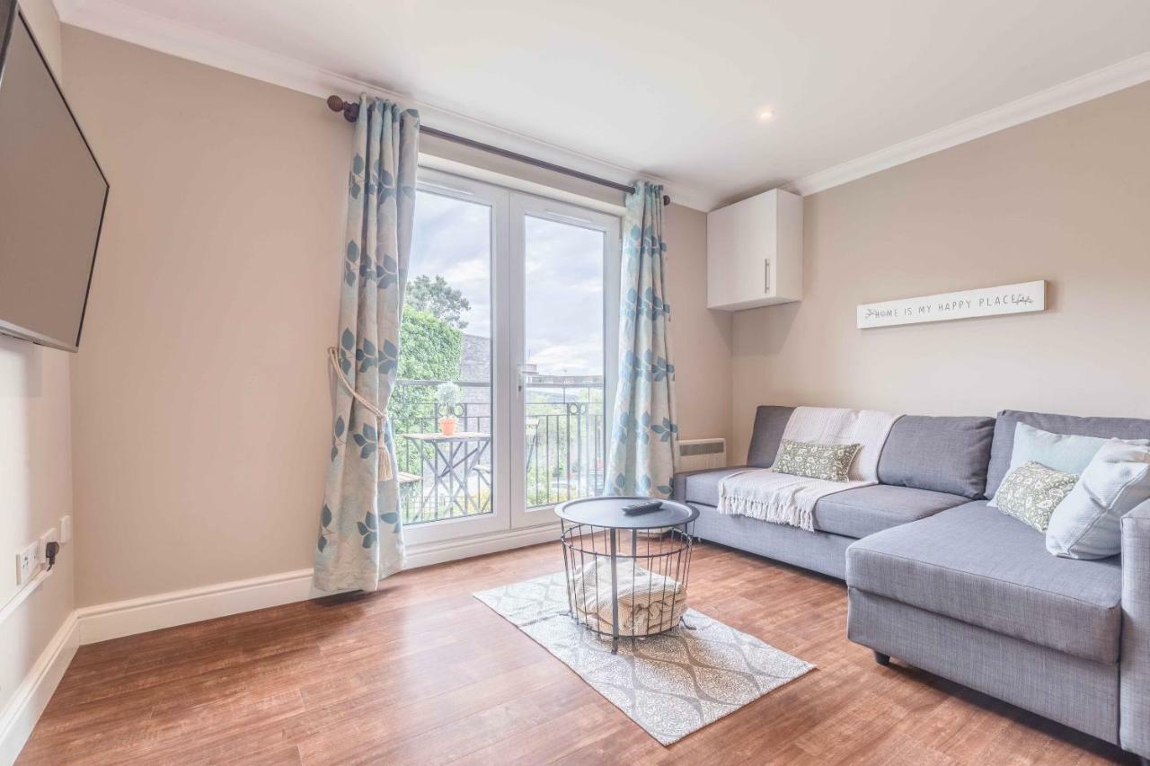 Modern Apartment Within Short Walk Of The Castle, High Street And Long Walk - Free Parking Windsor Exterior photo